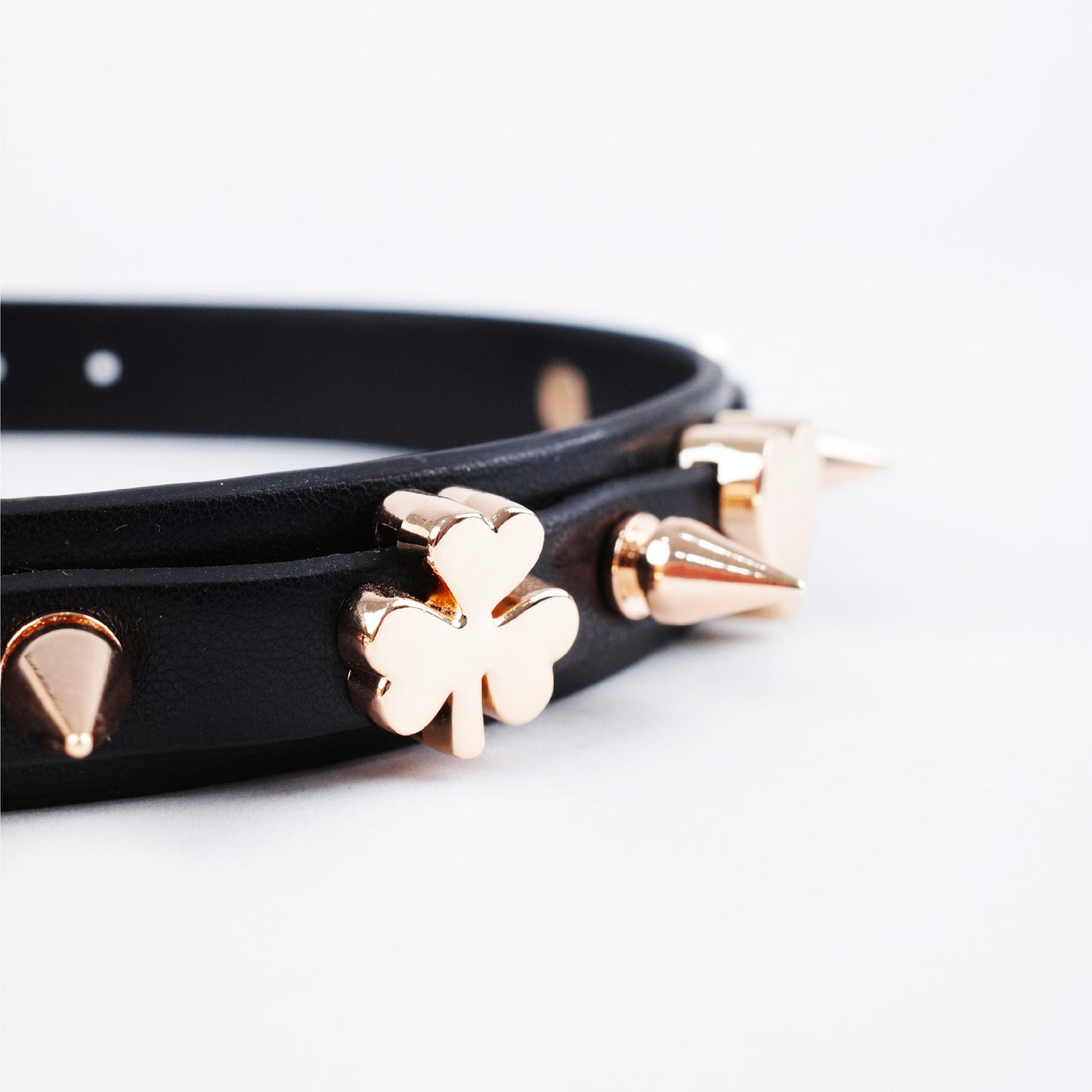 Clover Kiss Collar